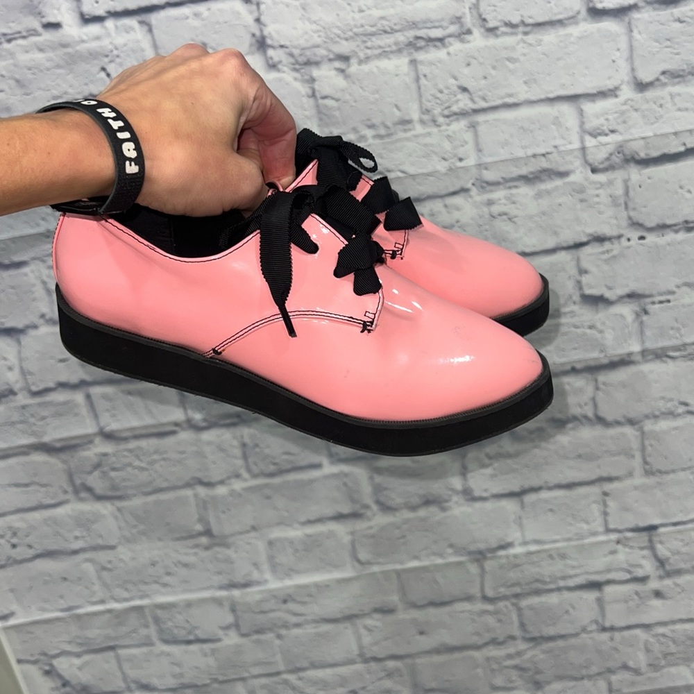 H&M Pink Platform Lace-Up Shoes with Black Soles - Picture 10 of 12